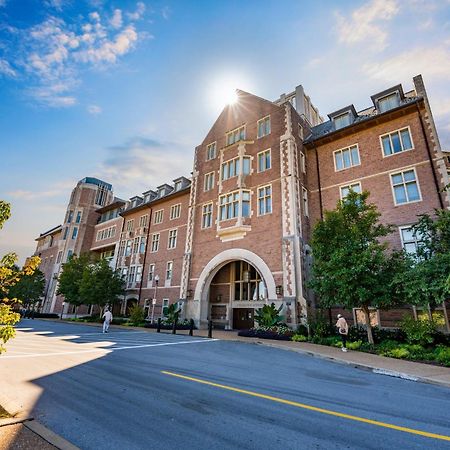 The Knight Center At Washington University University City Buitenkant foto
